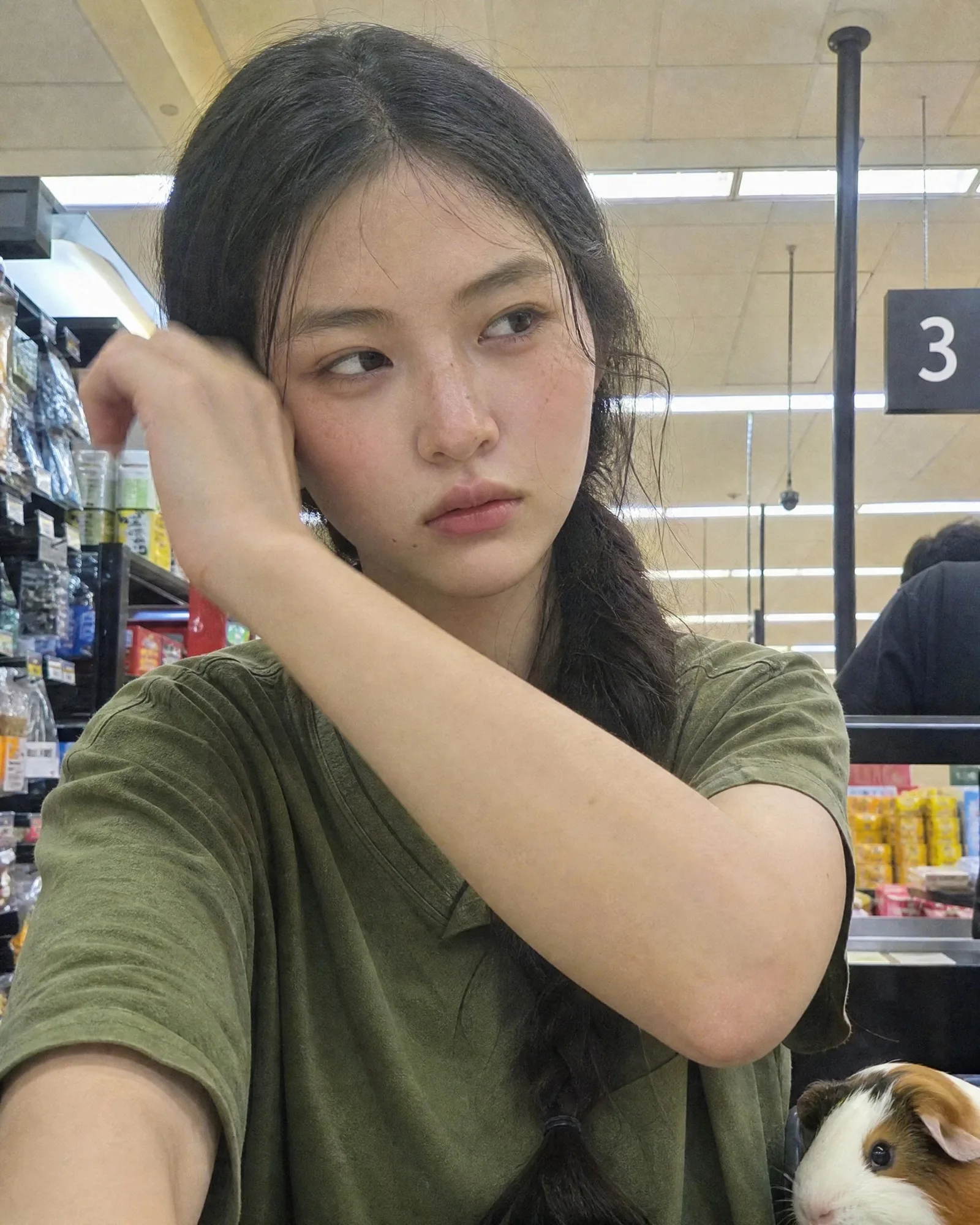 เผลอถ่าย: สาวเกาหลีในช่องจ่ายเงิน (กล้องหน้าถูกๆ) 1