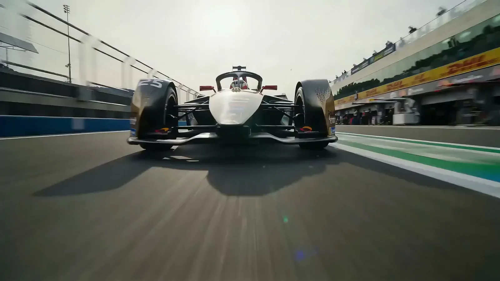 F1 พิตสต็อปสุดระห่ำ: ความเร็วระดับภาพยนตร์ 1
