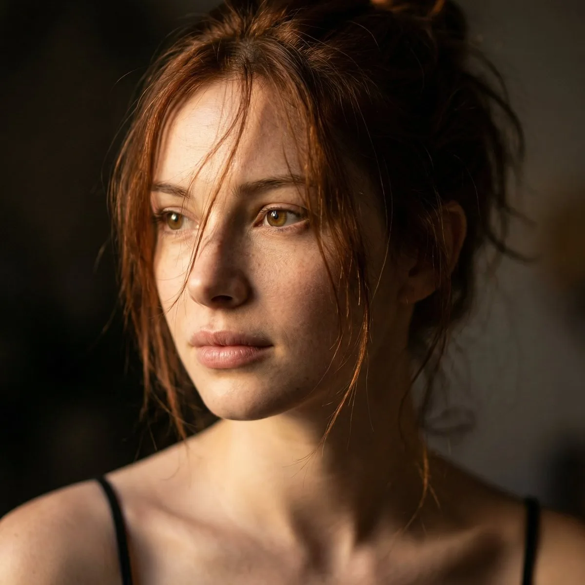 ภาพพอร์เทรตหญิงสาวสมจริงระดับภาพยนตร์ 1