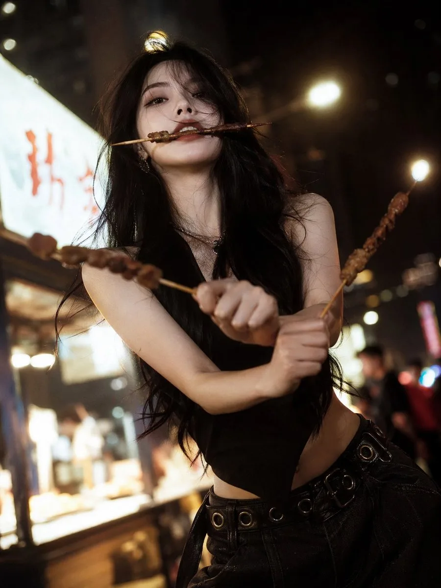 สาวสวยเย็นชา กับบาร์บีคิว 3 ดาบ สไตล์โซโล 1