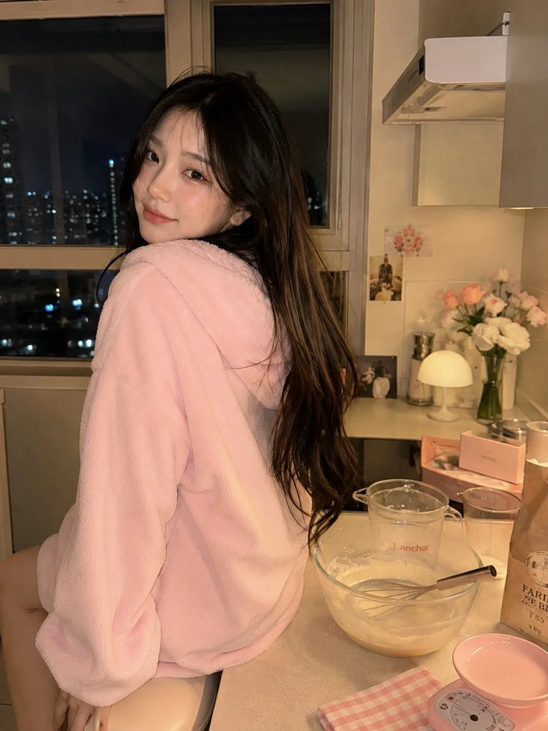 สาวเกาหลีอบขนมยามค่ำคืนในครัวสุดหวาน 1