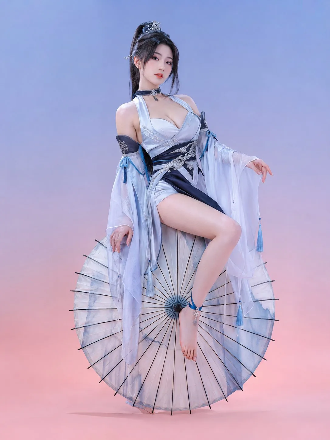 บุคคลนั่งบนร่มกระดาษน้ำมัน: สง่างาม สไตล์โบราณ 2