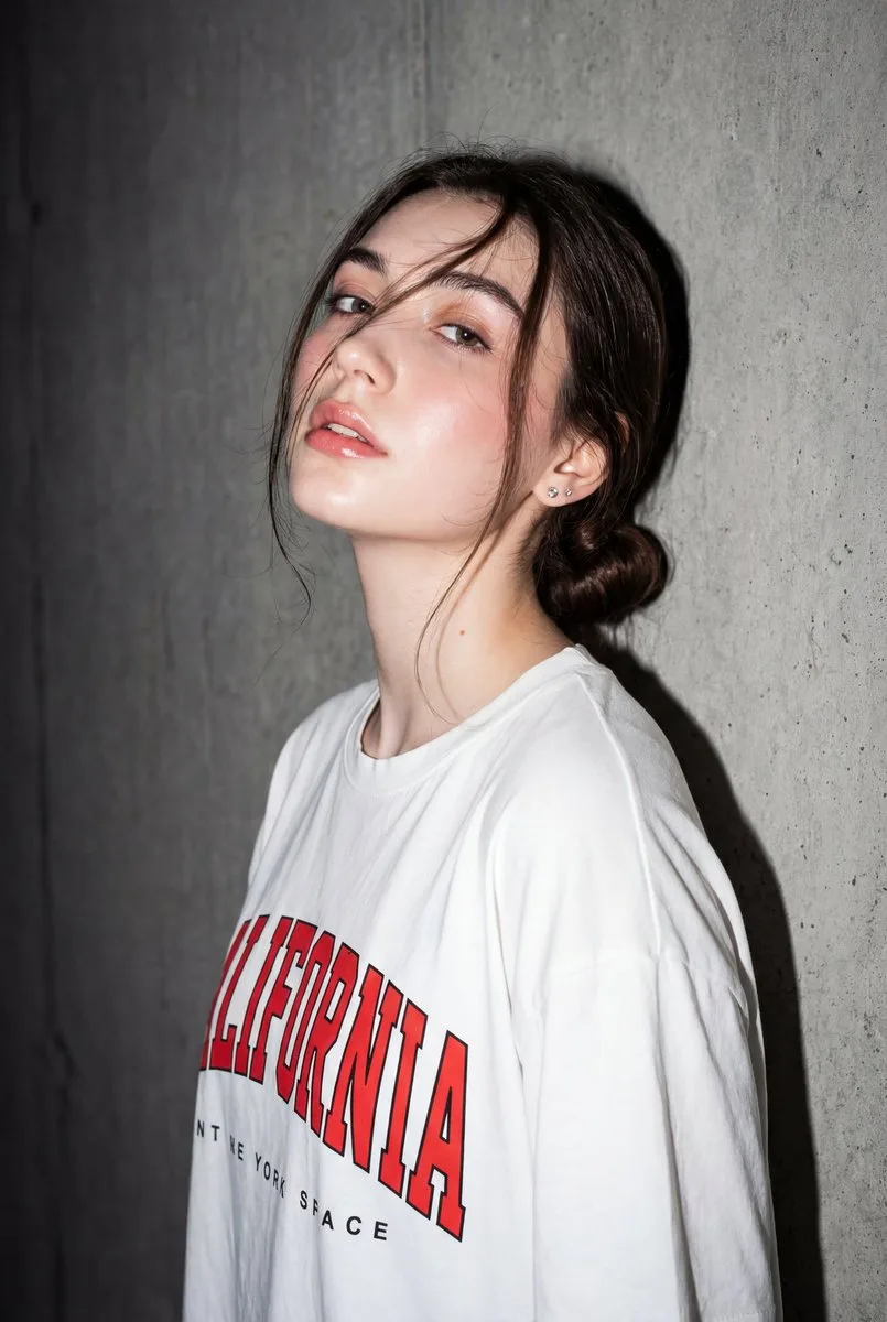 สาวแคลิฟอร์เนียสไตล์สตรีทแฟชั่นกับแสงแฟลช 1