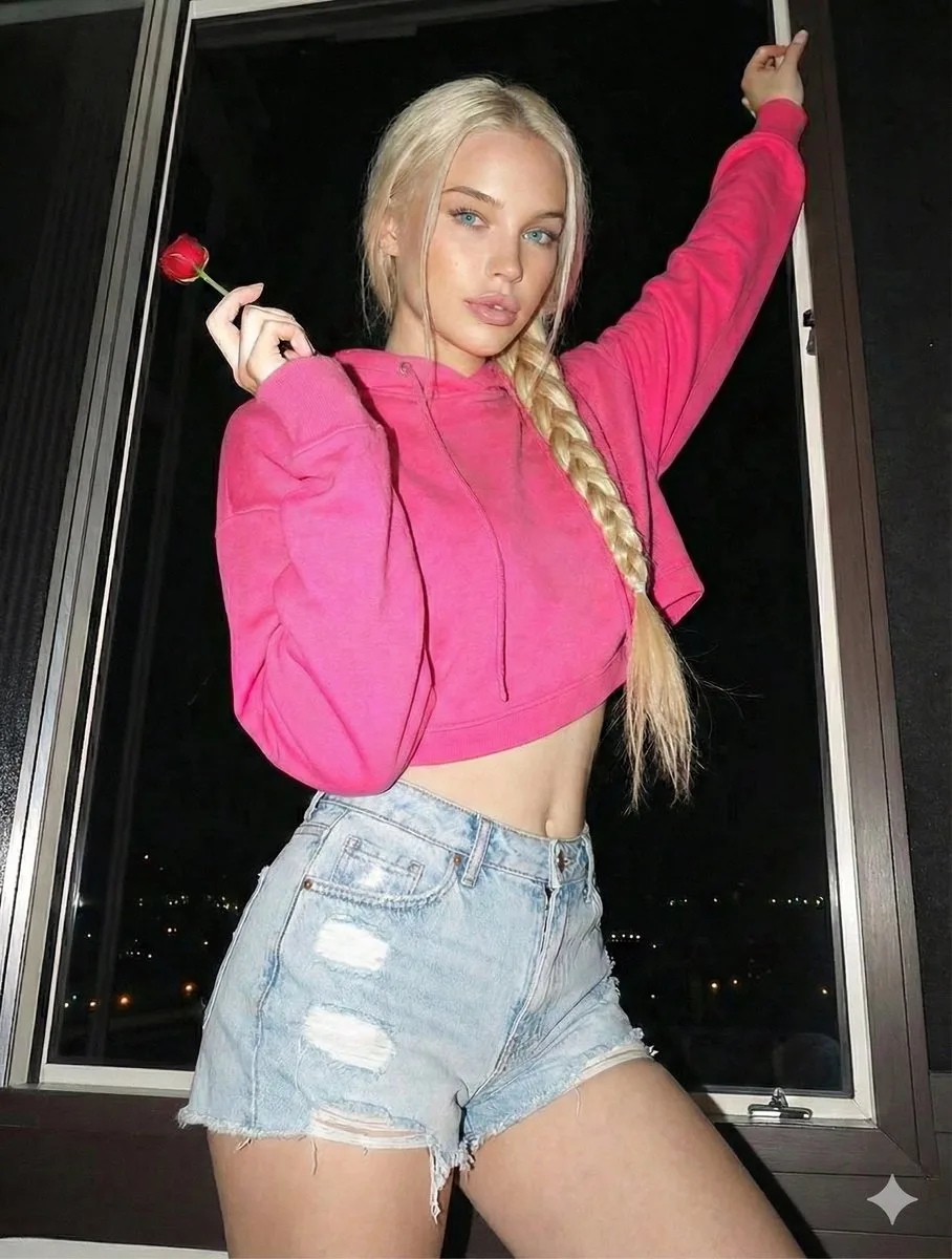 สาวชุดชมพู กุหลาบแดง ถ่ายด้วยแฟลช 1