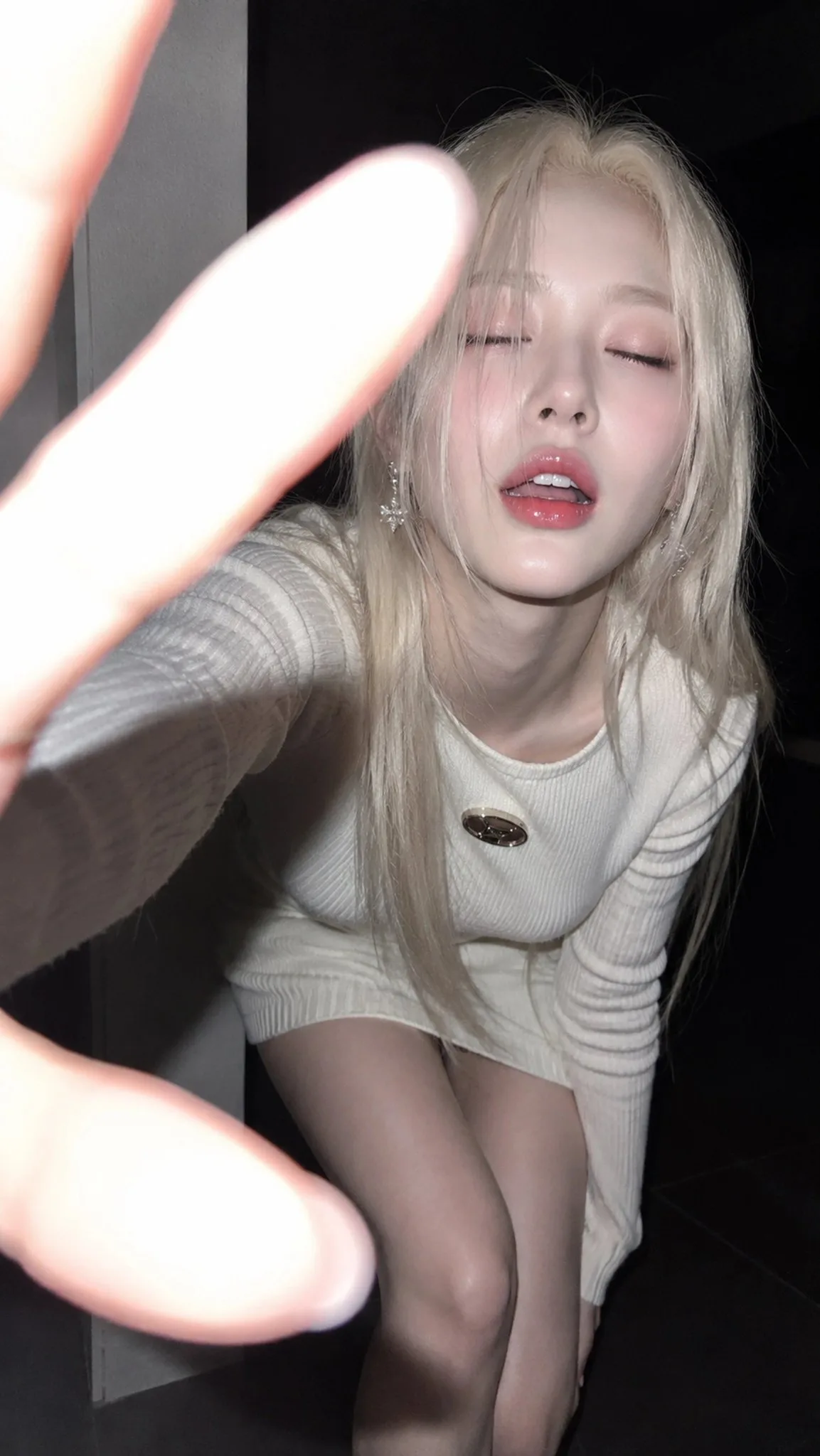 สาวผมบลอนด์ในบรรยากาศแฟลชถ่ายภาพบุคคล 1