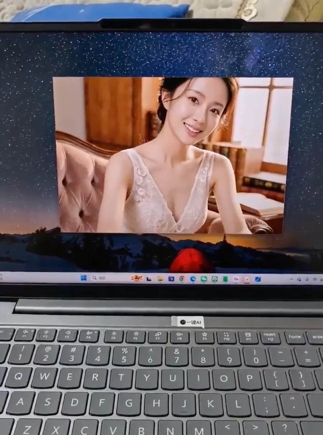 ทะลุจอ! สัมผัสยั่วเย้า เร้าอารมณ์สุดละมุน 1
