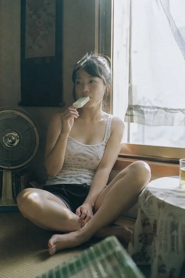 สาวญี่ปุ่นกับบ่ายวันอาทิตย์ ในฟิล์มสไตล์ญี่ปุ่น