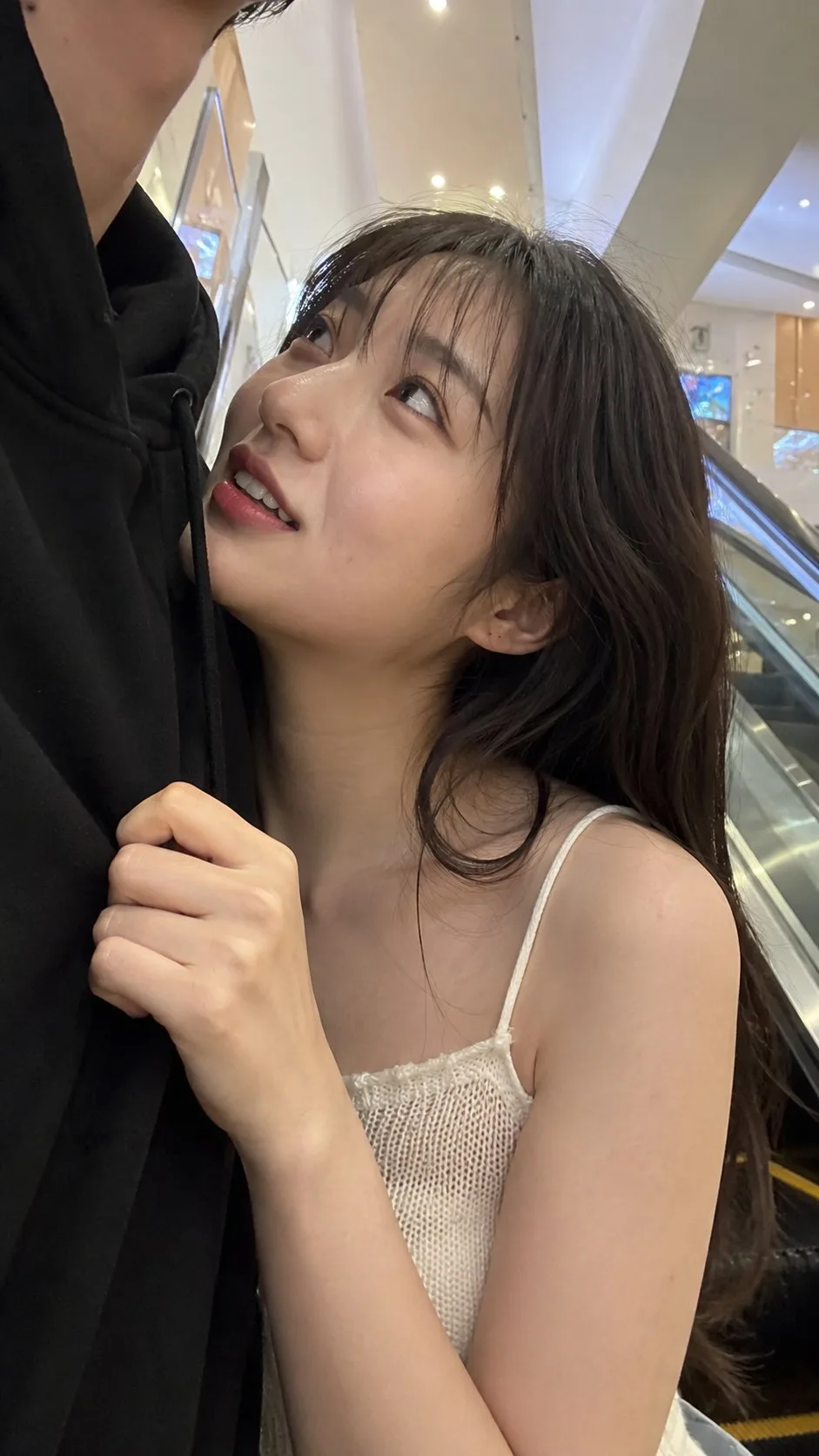 เซลฟี่คู่รักเกาหลีบนบันไดเลื่อนสไตล์ IG 1
