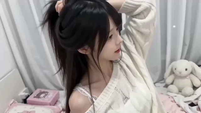 สาวใสบริสุทธิ์ในห้องนอนรก ถ่ายแบบไม่ตั้งใจ