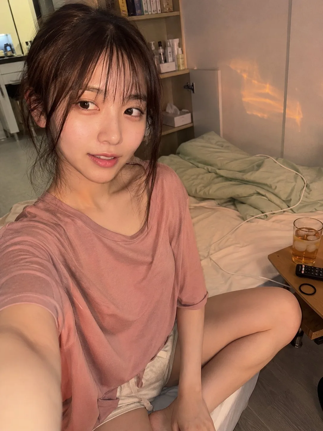 เซลฟี่สาวญี่ปุ่นยามเย็นที่บ้าน 1