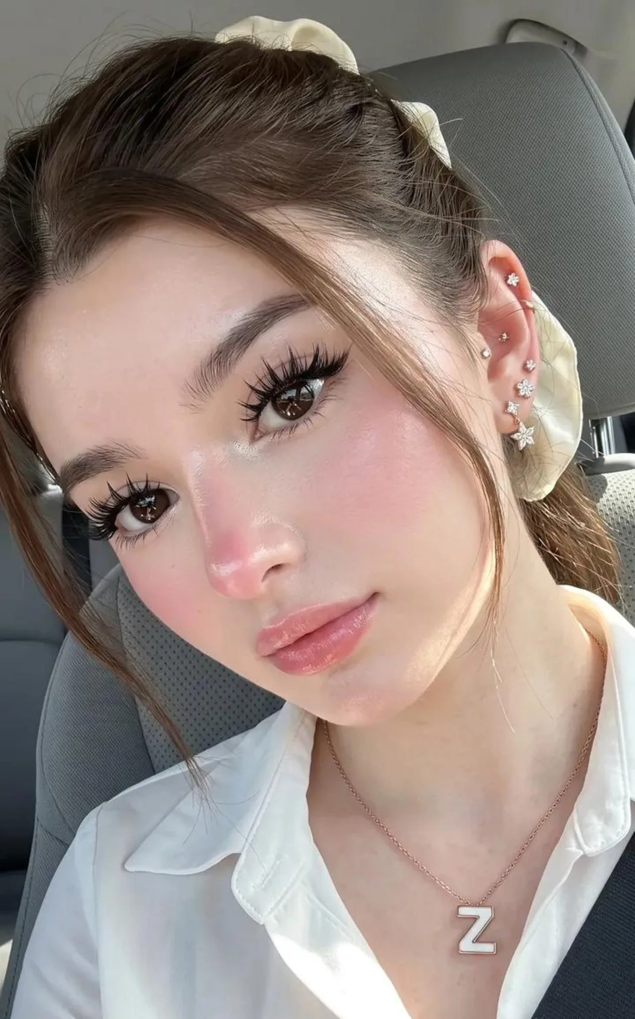 เซลฟี่สาวในรถ: iPhone Look 8K 1
