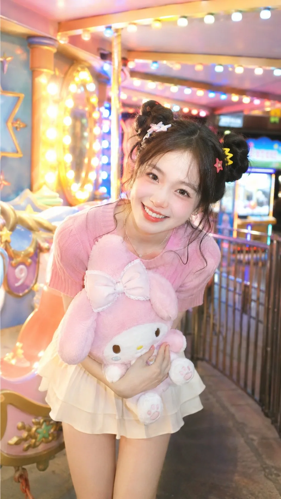 สาวน้อยผมบันคู่สไตล์กล้อง CCD แสงละมุน ดึงดูดความสุข 1