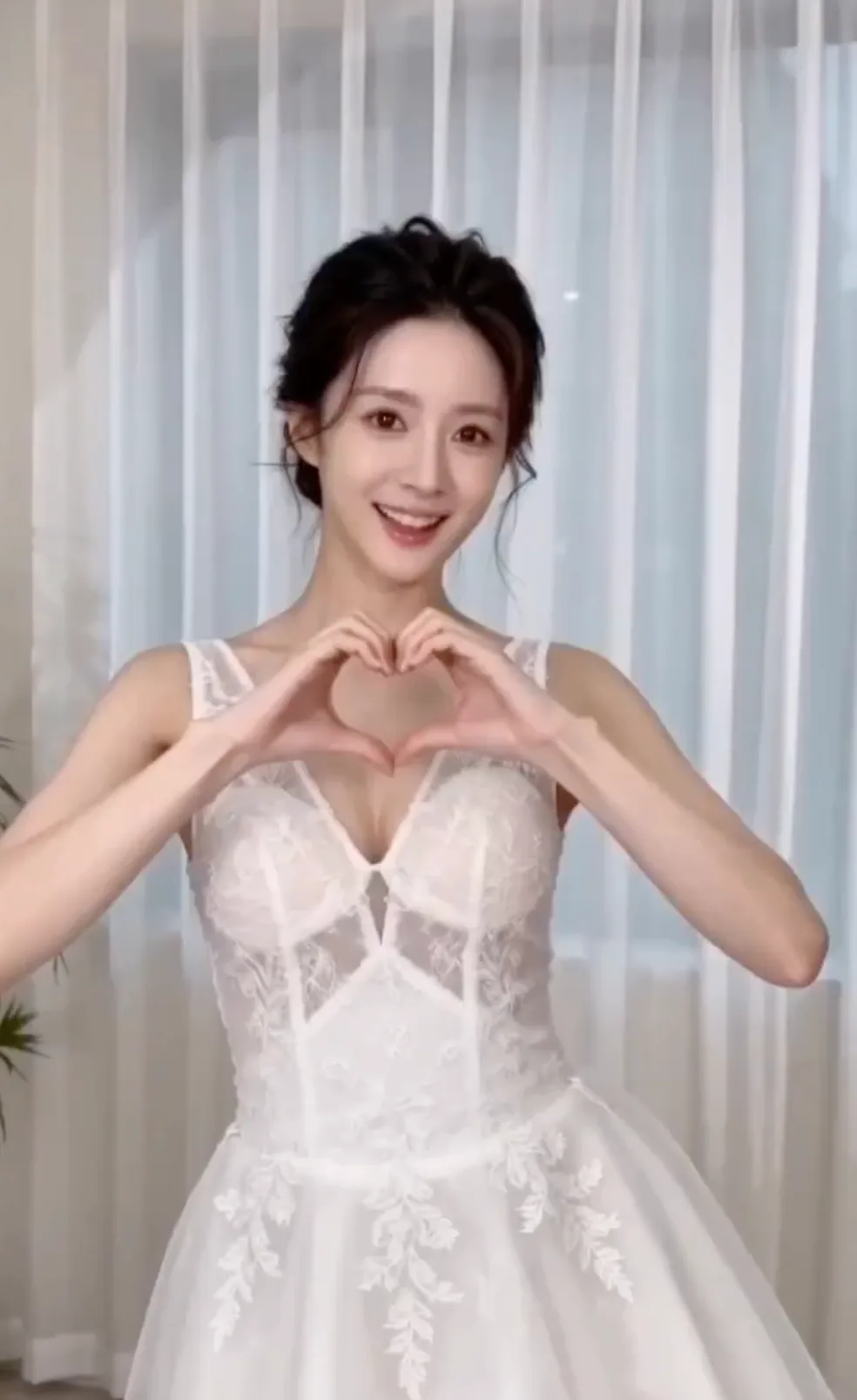 สาวงามโอเรียนทัลเต้นระบำ 1