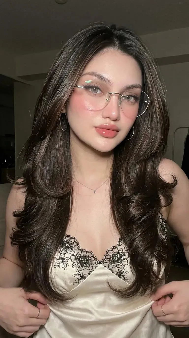 ภาพพอร์ตเทรตหญิงสาวสวยสไตล์เรโทรแฟลชมือถือ 2