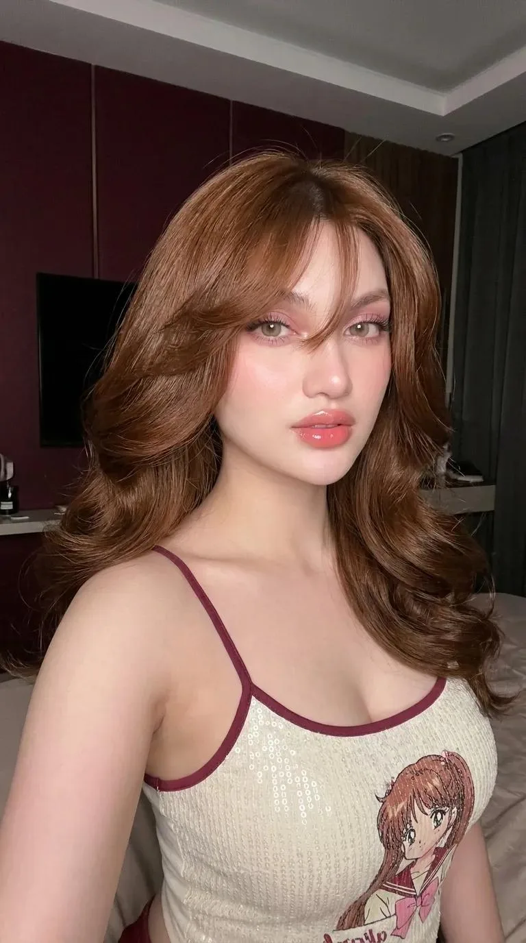 สาวสวยเกาหลีผมลอนใหญ่ หรูหรา สมจริง 1