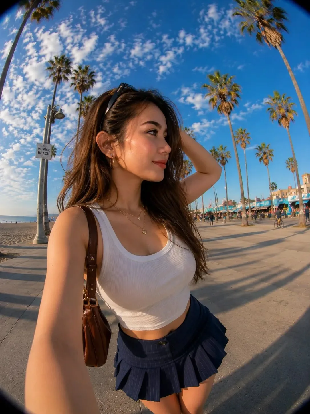 สาวแฟชั่นริมหาดเวนิซด้วยเลนส์ฟิชอายมุมกว้าง 2