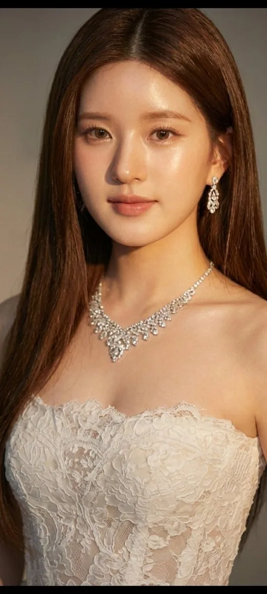 จ้าวลู่ซือ: สวยบริสุทธิ์ สง่างาม ราวเจ้าหญิงในชุดขาว